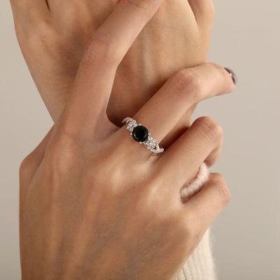 Originaler Schwarzer Zirkon Retro Amerikanischer High-End Ring