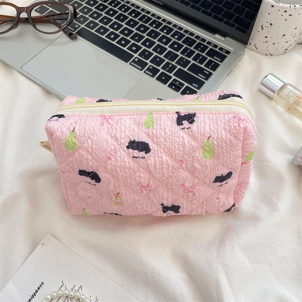Fresh Quilted Girls' Cosmetic Bag: Large Capacity, Cute Storage, Zippered Pencil Case