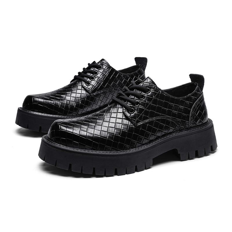 

Модные мужские кожаные туфли на толстой подошве. Модный минималистичный дизайн. Для отдыха на открытом воздухе, для деловых вечеринок. Классические черные туфли для офиса и молодежи. 44 чёрный
