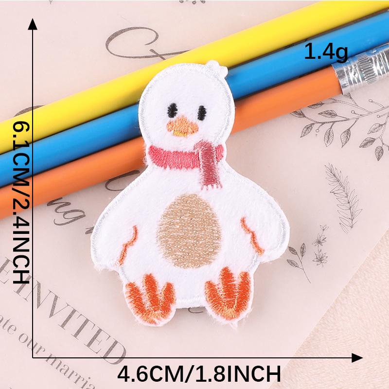 Niedlicher Cartoon Tier Plüsch Ente Stickerei Aufnäher - Selbstklebendes Etikett für Bekleidungszubehör