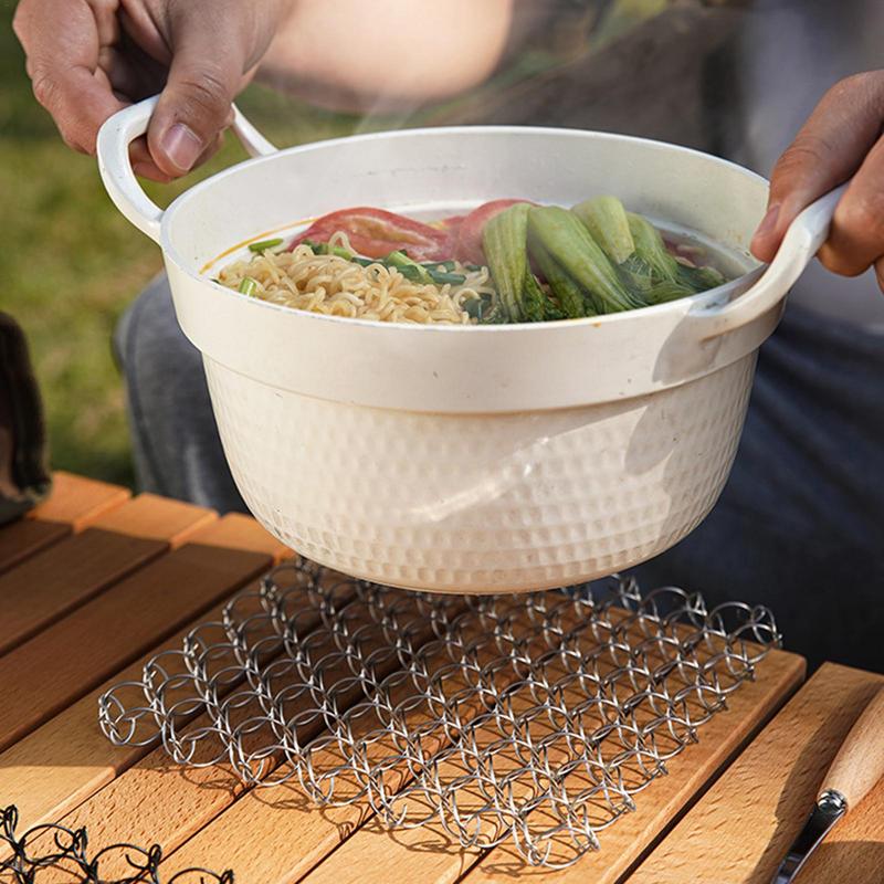 Trivets for Hot Dishes Hollow Spiral Wire Trivet Outdoor Dish Mat Heat Resistant Bowl Mat Anti-Scalding for Hot Pans Teapot