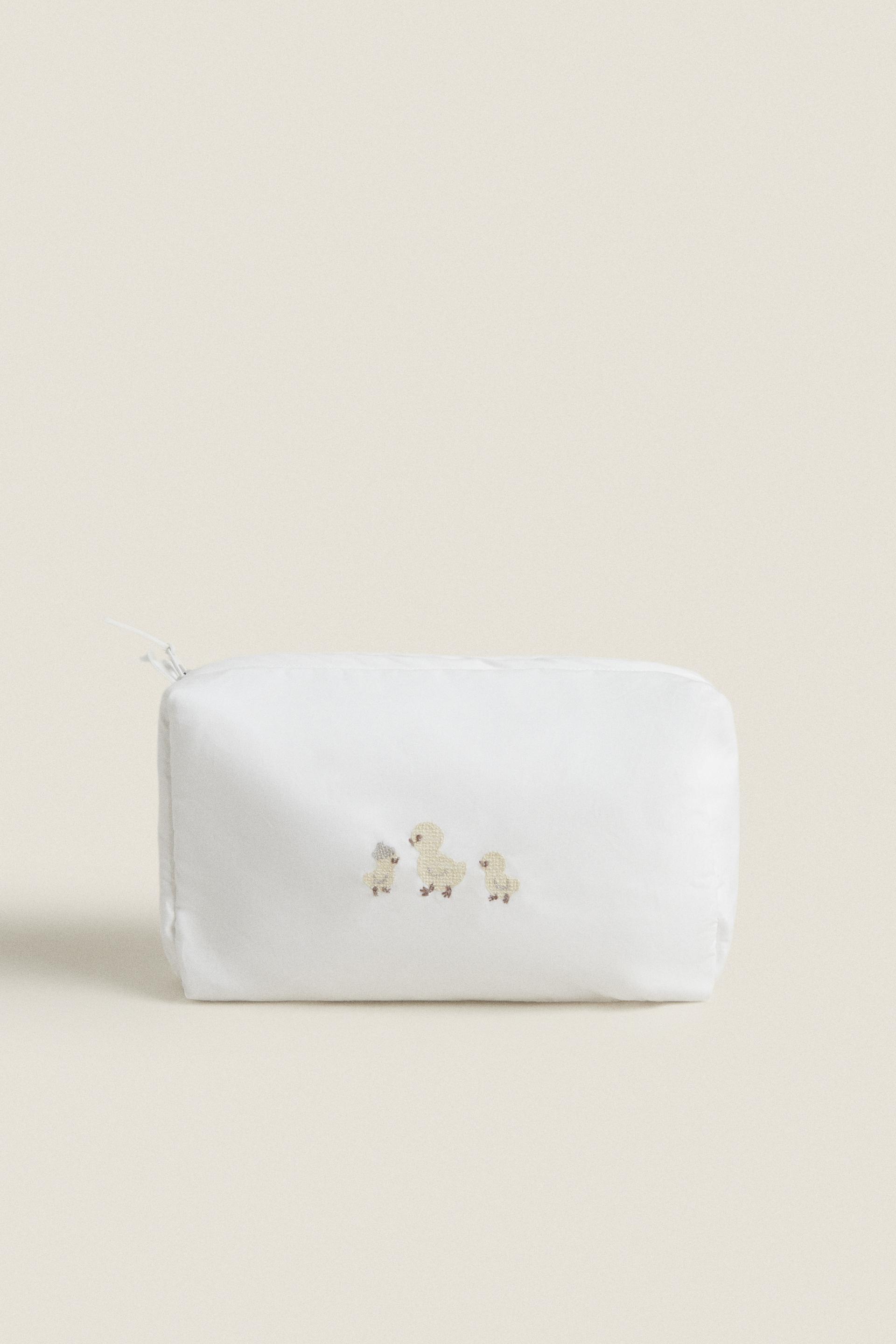 

СУМКА ДЛЯ МАЛЕНЬКИ С ВЫШИВКОЙ УТКА