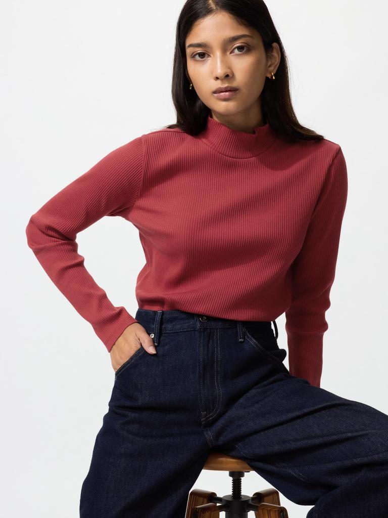 Uniqlo Lip High Neck T  Long Sleeve 