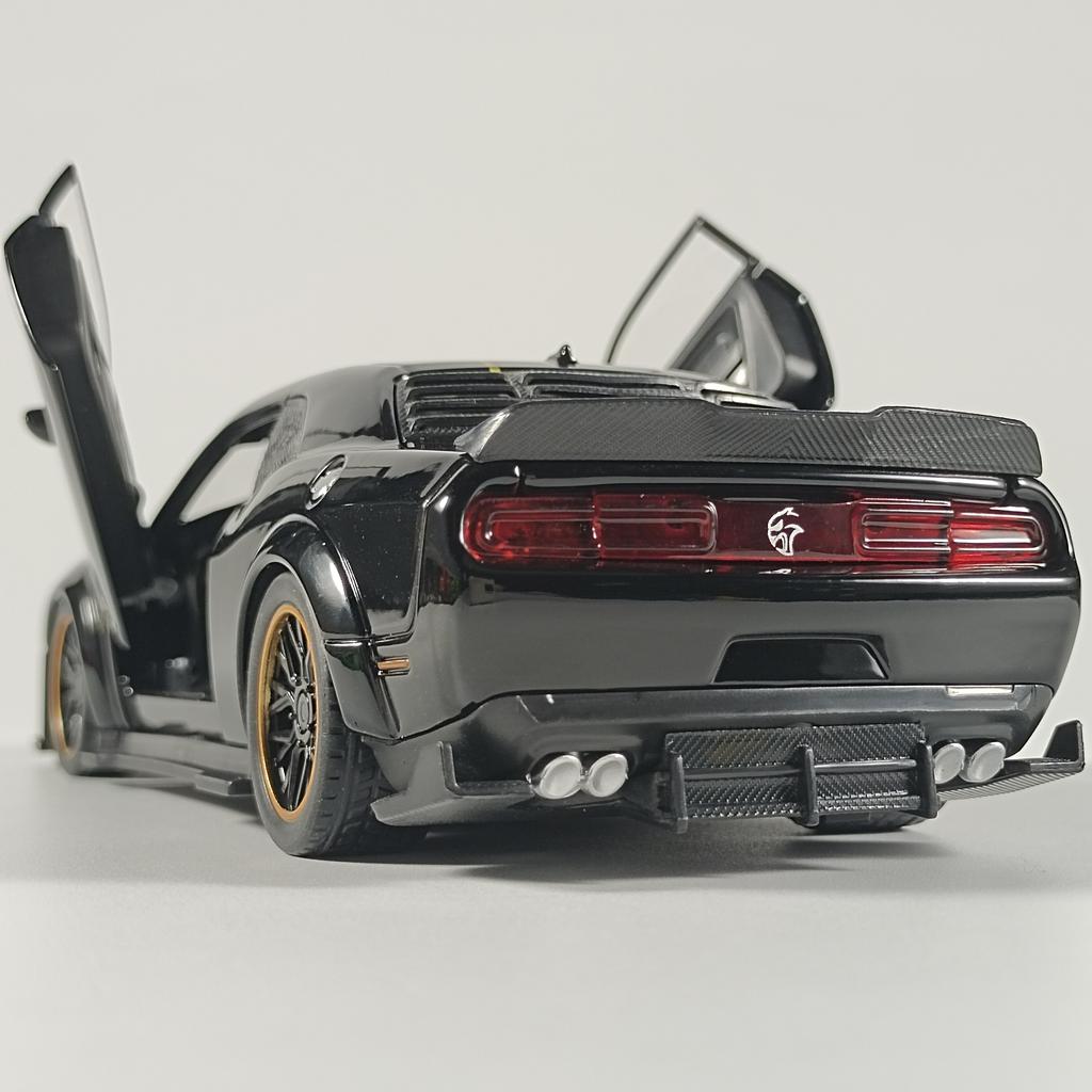 1/32 Scale Dodge Challenger SRT Hellcat Redeye Super Sports Car Alloy Metal Diecast Model Car Sound & Light Hobby Collectible Birthday