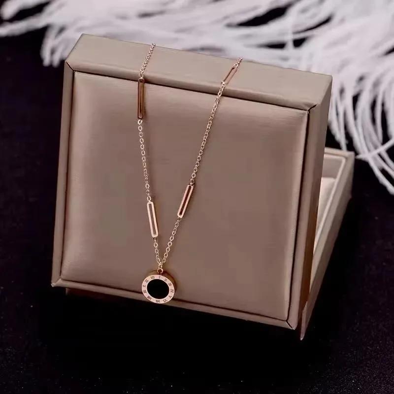 Classic Trend Geometric Circle Crystal Roman Numeral Stud Earrings for Women Temperament Gold Color Stainless Steel Jewelry Gift