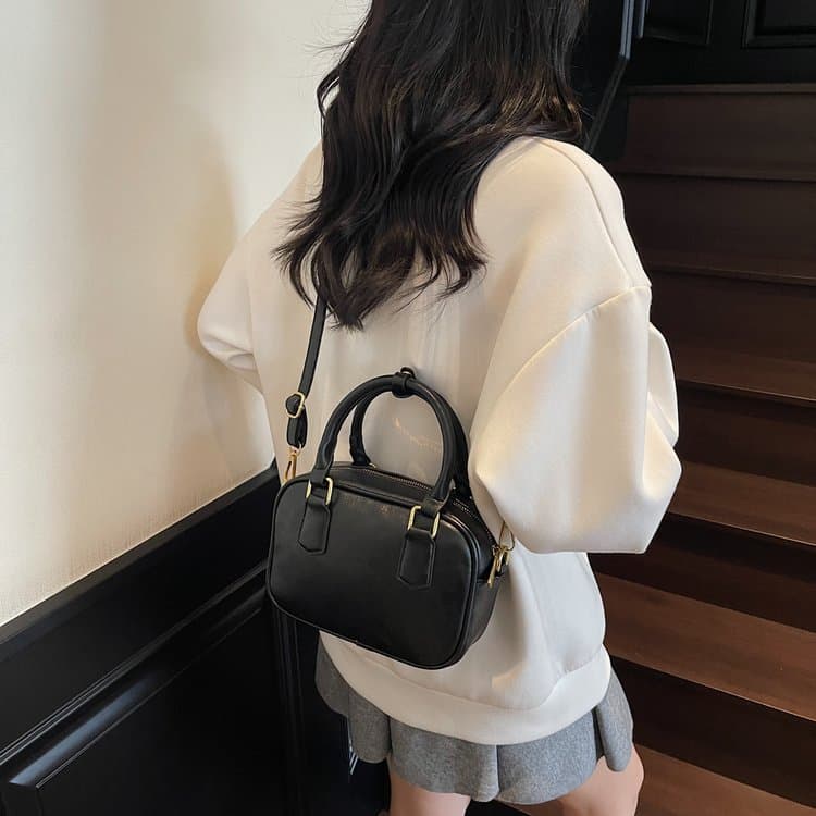 New Women's Versatile Simple Handbag Shoulder Bag