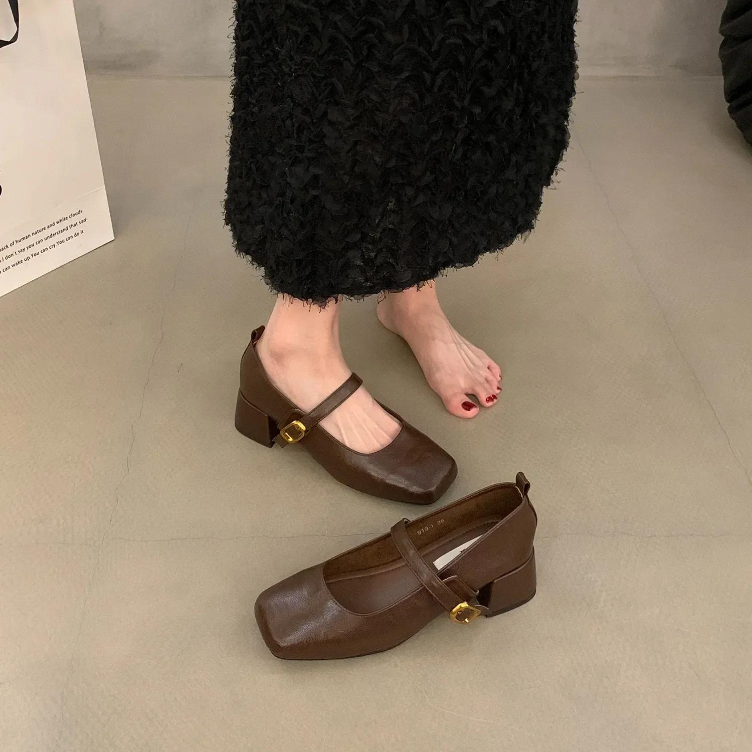 

Дизайнерские туфли Мэри Джейн в стиле ретро на толстом каблуке с квадратным носком, модные туфли из искусственной кожи на плоской подошве, удобные женские туфли-лодочки для офиса 38