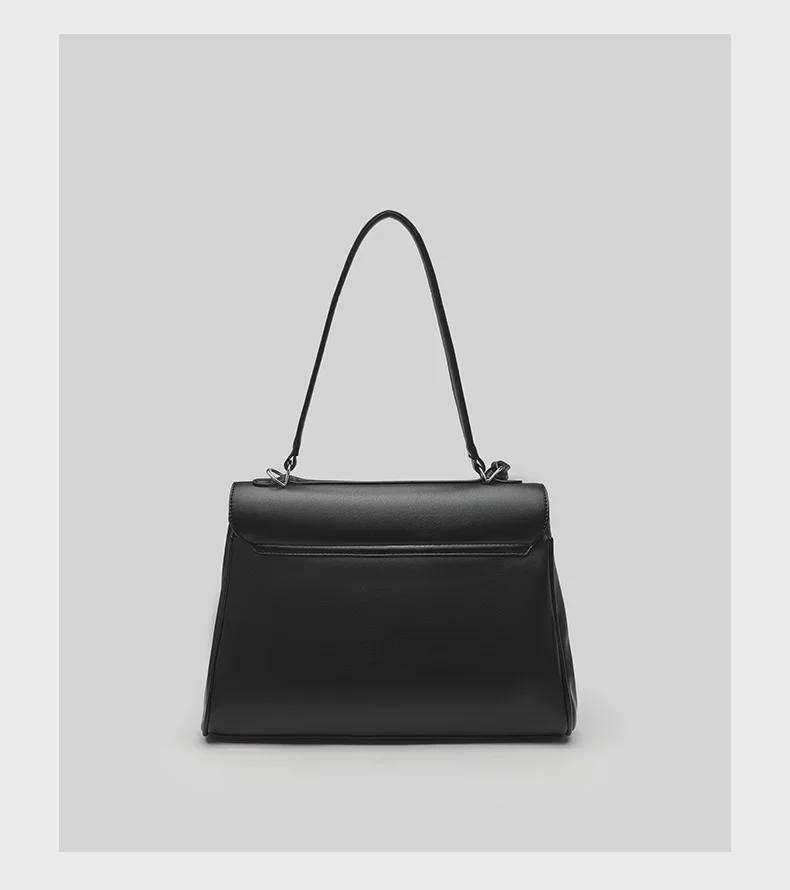 Women's High-Capacity Black Messenger Tote - Autumn/Winter 2024 Fashionable Shoulder Bag for Commuting.