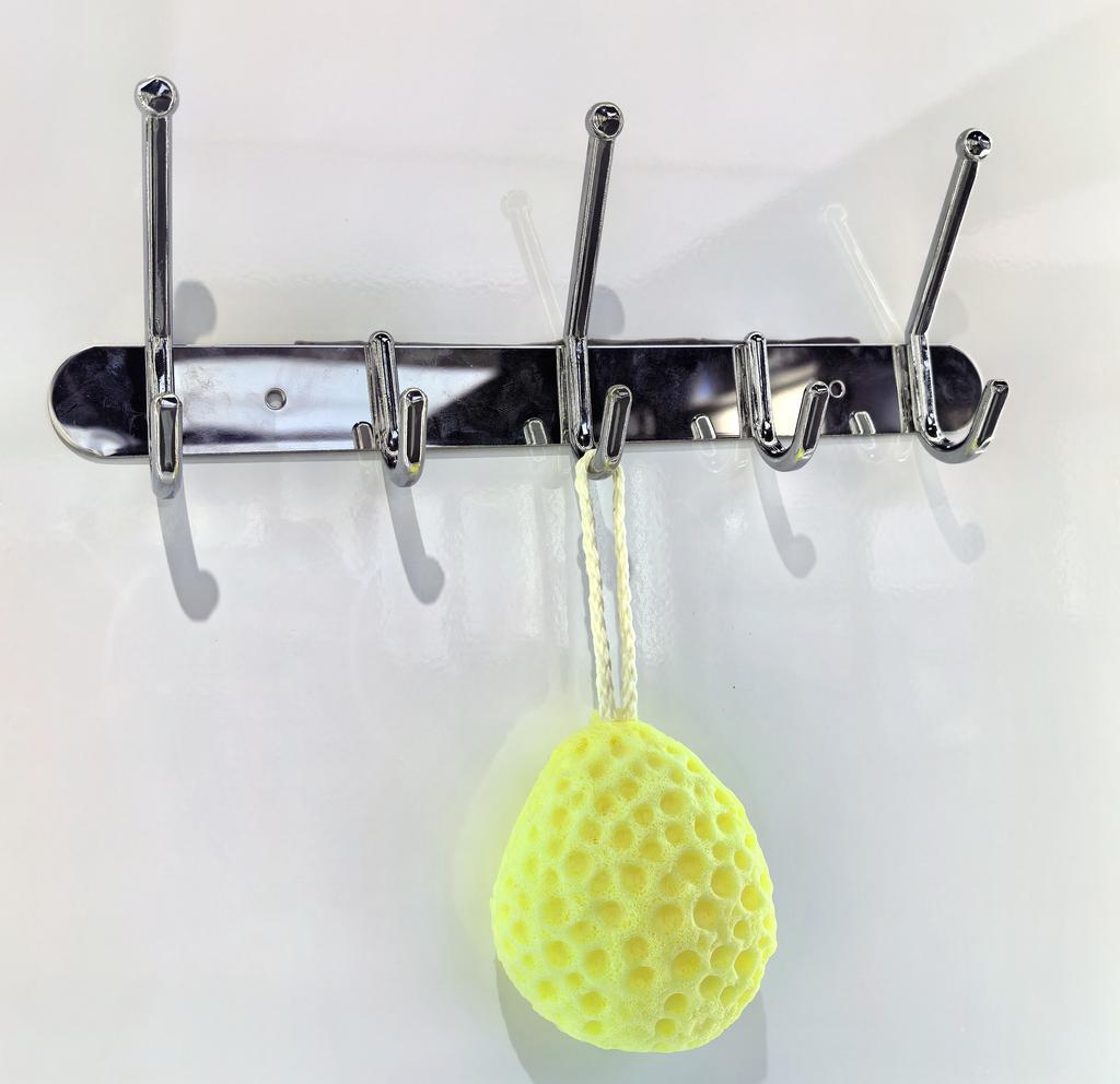 Modern Five-Robe Stainless Steel Wall-Mounted Bathroom Hooks Set Multi-Surface School Hotel Home Door-Hooks Product