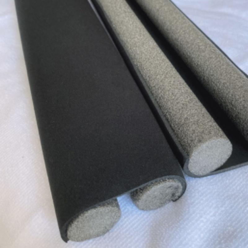 

2 шт., ограничитель сквозняка двери, регулируемый блокатор сквозняка под дверью, уплотнитель двери, подходит для внутренних/наружных дверей 2PCS чёрный