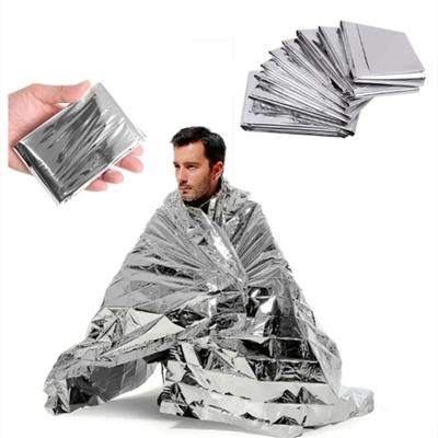 Couverture de survie imperméable en aluminium, idéale pour les premiers secours et le sauvetage en extérieur. 160 x 210 cm.