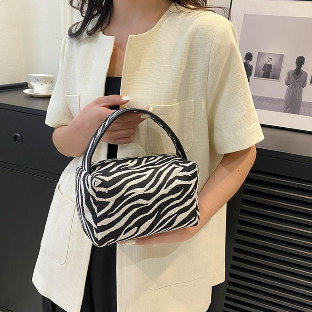 Skincare Organizer Leopard Makeup Bag Zipper Make Up Pouch Bag Fashion Canvas Pillow Bag Ladies