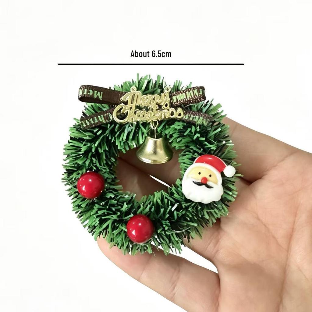 Mini Grass Christmas Wreath Dollhouse Decoration - Holiday Accessories