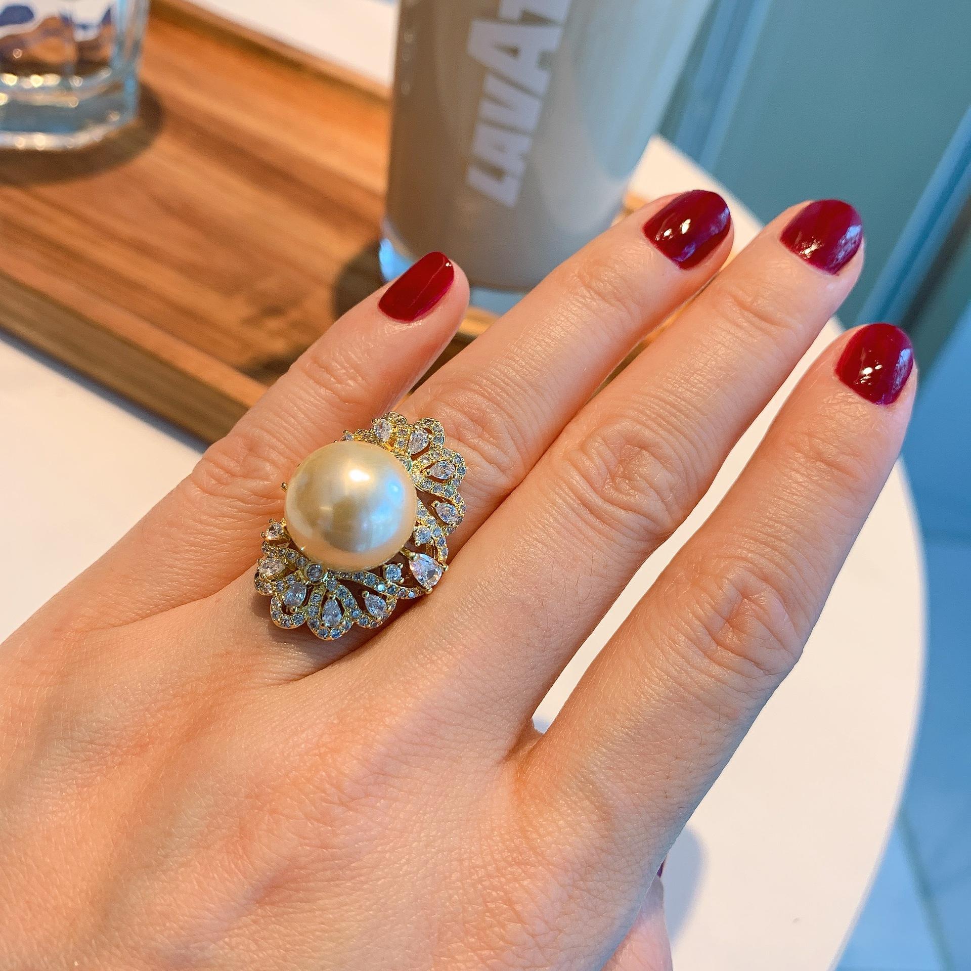 

Драгоценный камень Белый бриллиант, кольцо с жемчугом Fritillary для женщин, ювелирное украшение Banquet Pearl, регулируемое кольцо