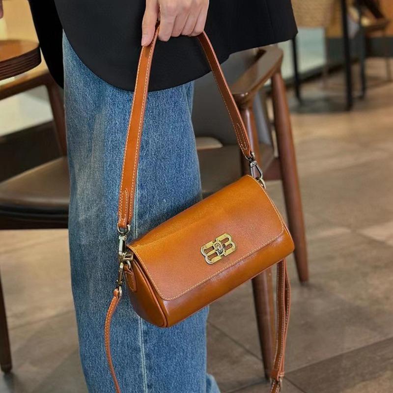 Leather women s bags New high-end niche design shoulder bags Fashion versatile commuter messenger bags Underarm bags