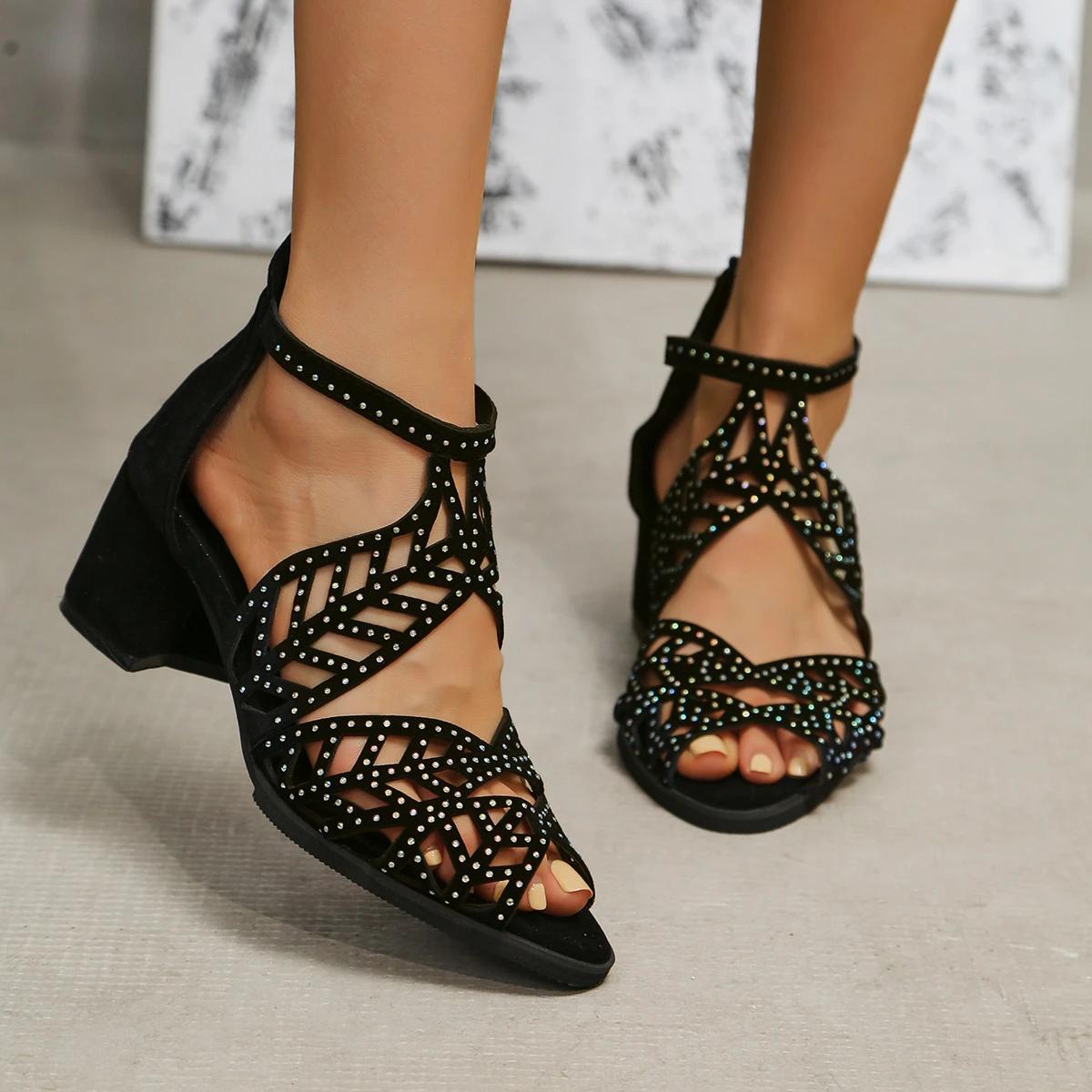

Новые стильные черные женские летние сандалии из искусственной кожи со стразами и молнией на толстом каблуке, обувь больших размеров 40 чёрный