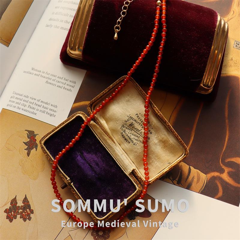 

Autumn and winter new A-grade agate necklace, tide red light luxury fashion temperament shows personalized sweater chain