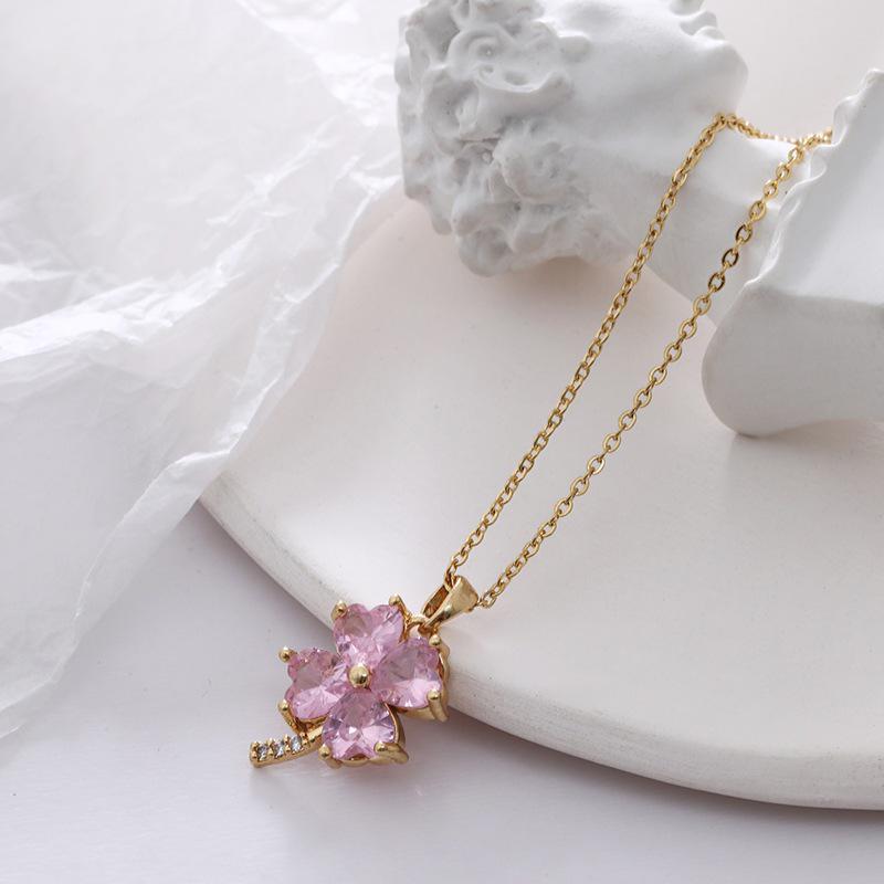 Fashionable Heart Titanium Steel Necklace: Women's Clavicle Chain, Hip Hop Style, Niche Design.