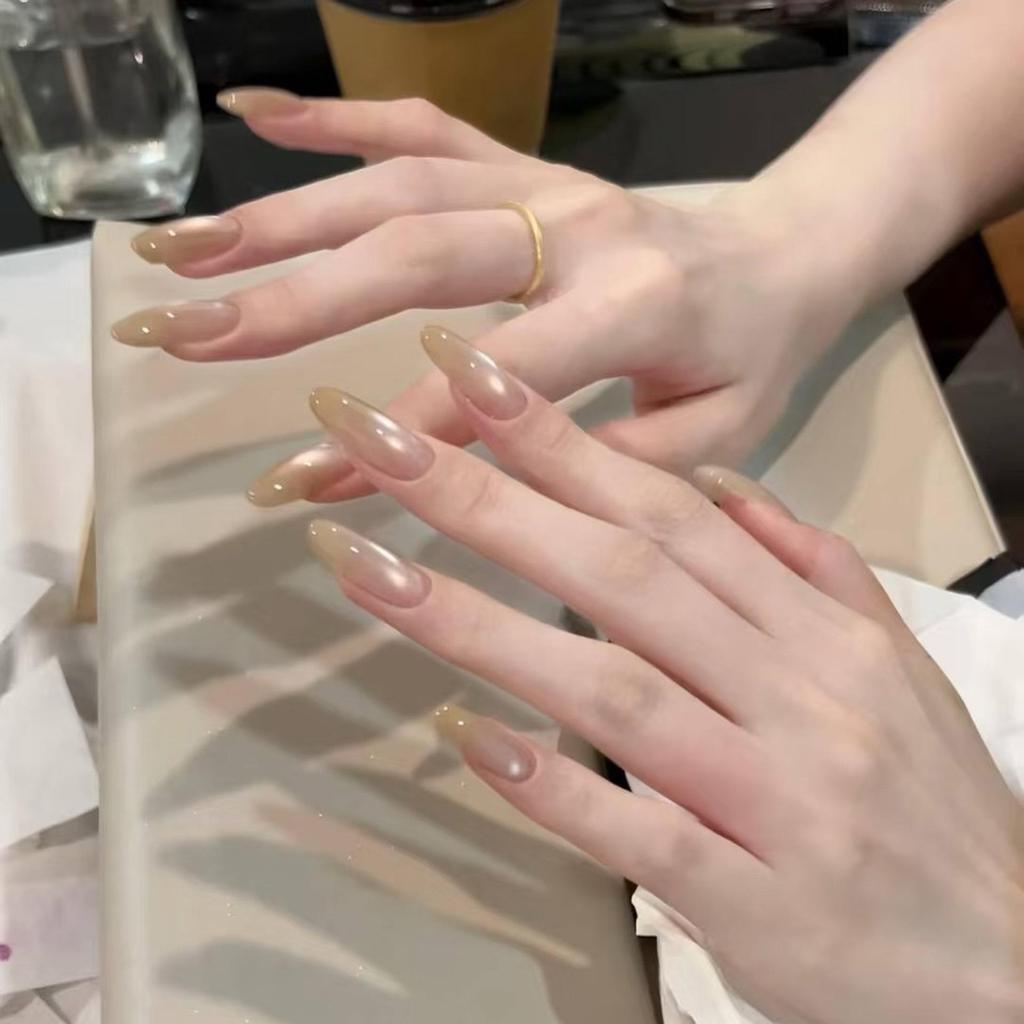 Hellbraune glasierte Fairy Cat Eye Nagelstreifen - Zartes Nude, Lang anhaltender Aufhellungseffekt