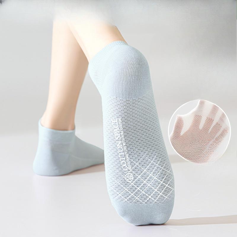 Women's Summer Thin Cotton Sweat Absorbing Mesh Student Boneless Boat Socks