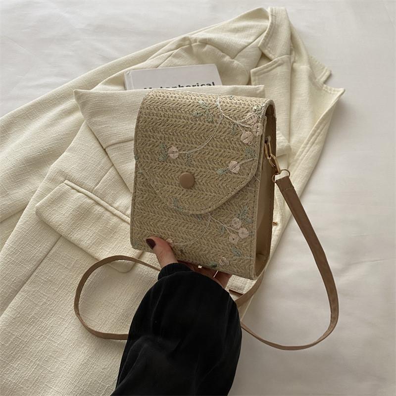 Fashionable White And Khaki Woven Handbag For Women With Classic Floral Design хаки