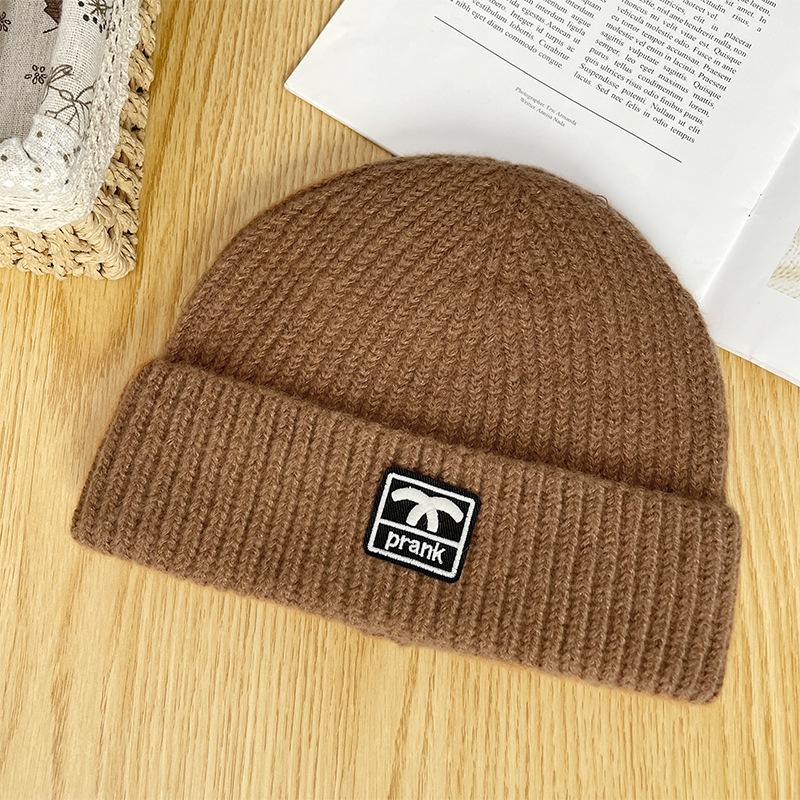 New Simple Letter Woolen Hat for Women in Autumn and Winter Warm Knitted Hat Outdoor Versatile Ear Protection Face Small Cold Hat for Men