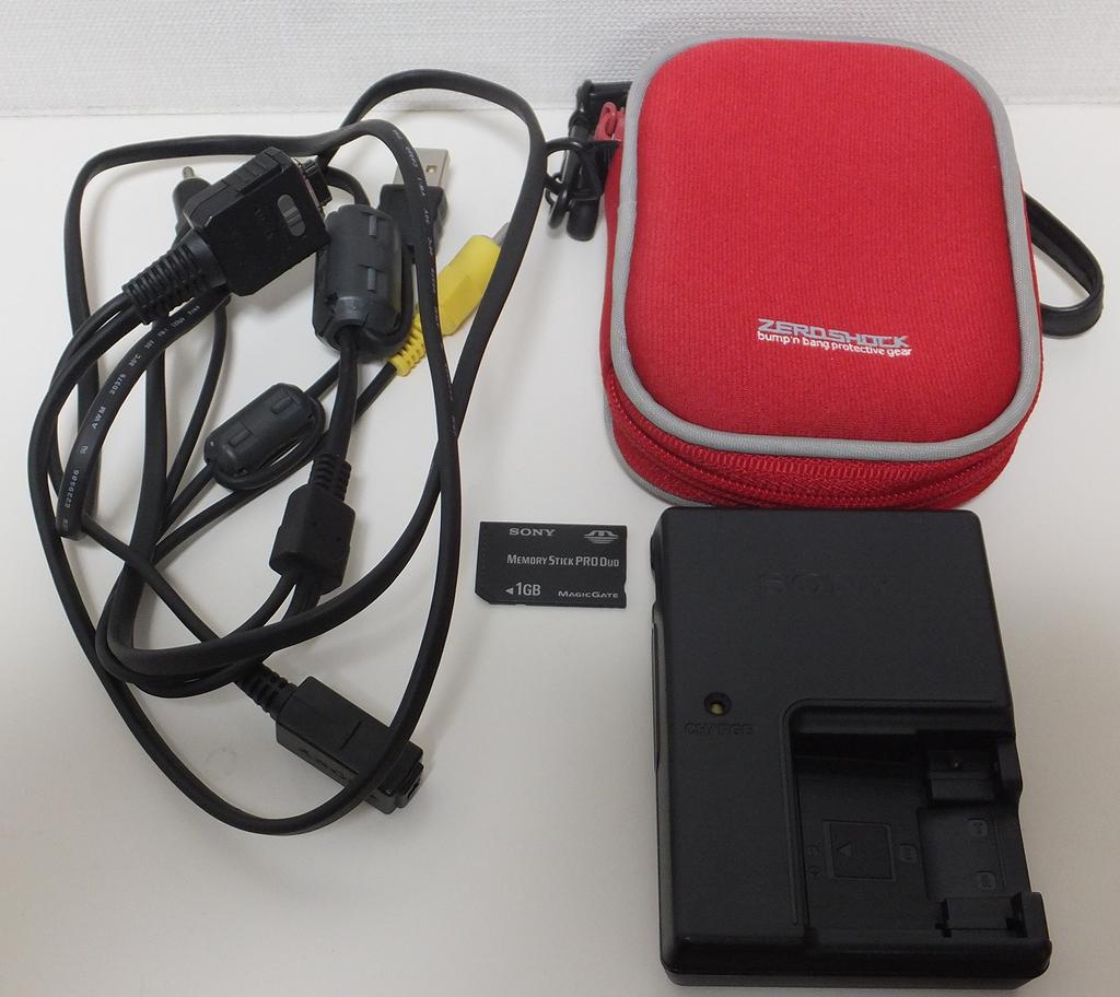 Sony Stříbrný Cyber-Shot DSC-T9