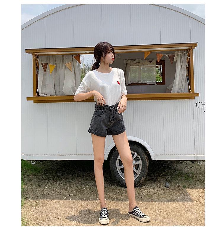 2024 Dámské džínové šortky s vysokým pasem plus size áčkového střihu - široké nohavice, ohrnuté, zeštíhlující letní trend