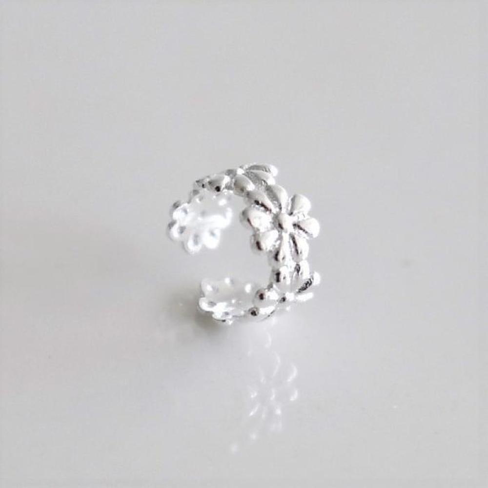 [Silver925] Neat Flower Earcuff (6996085)
