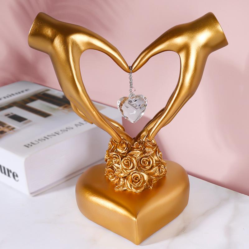European Style Thinker Sculpture: Creative Ornament for Bookcases and Wine Cabinets