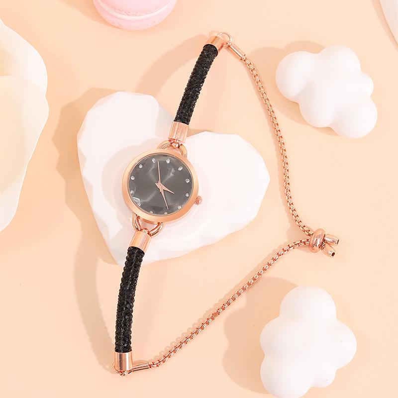 5PCS Fashion Personalized Women's Gold Diamond Band Pointer Quartz Watch Heart Shaped Female Pendant Necklace Bracelet Earnail Jewelry Set