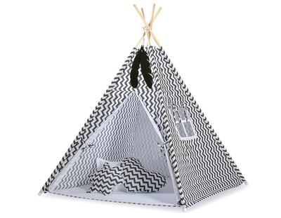 Tipi stan pro děti + přívěsky s peřím - Chevron černý