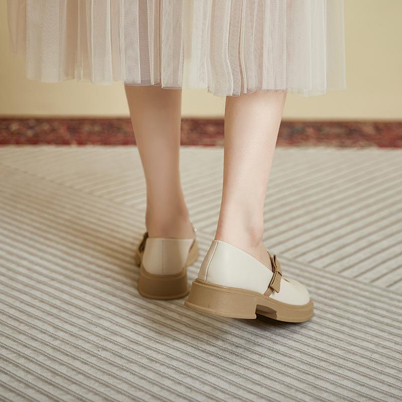 Mary Jane single shoes women's 2025 summer new one-pedal versatile comfortable small leather shoes Japanese flat-soled small single shoes women