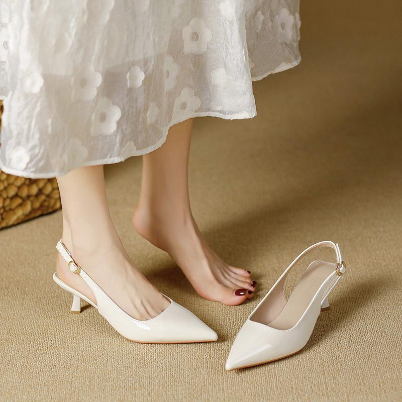 Mode Sommer Beliebt Sexy Elegant Spitzschuh Niedriger Absatz Sandalen Damenmode Lackleder Riemchen Stripper Party Damen Sandalen