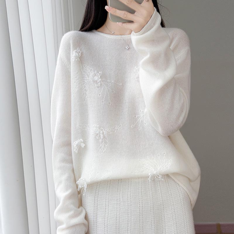 2026 Autumn/Winter 3D Embroidered 100% Wool Loose Knit Sweater - Sweet Style, Round Neck.