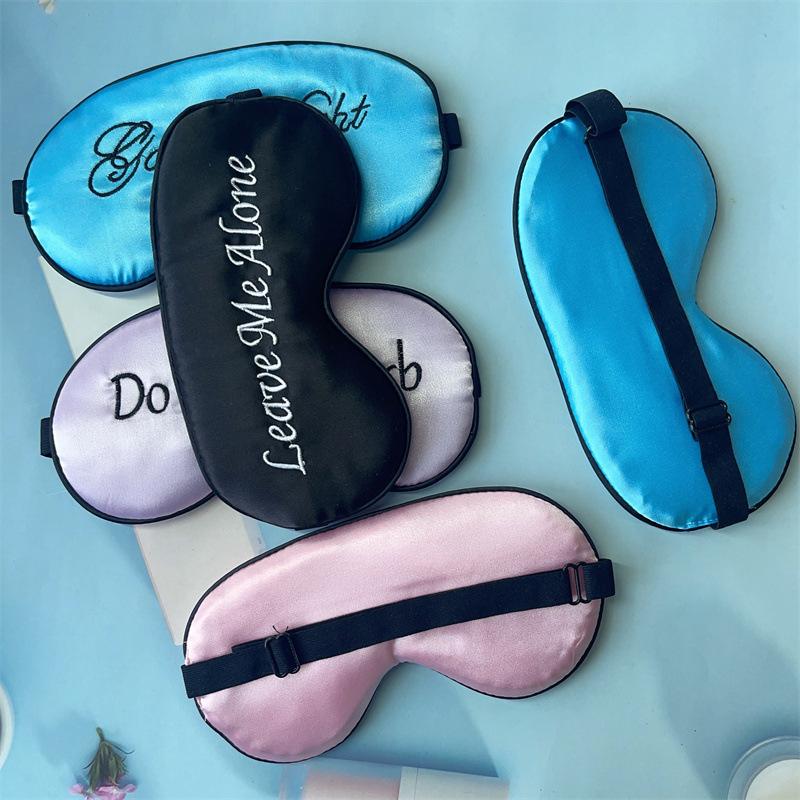 Bestickte Schlafmaske aus Seide, Augenmaske aus Seide, weiche Verdunkelungs-Augenbinde mit verstellbarem Riemen, Schlaf-Augenschutzmaske für unterwegs