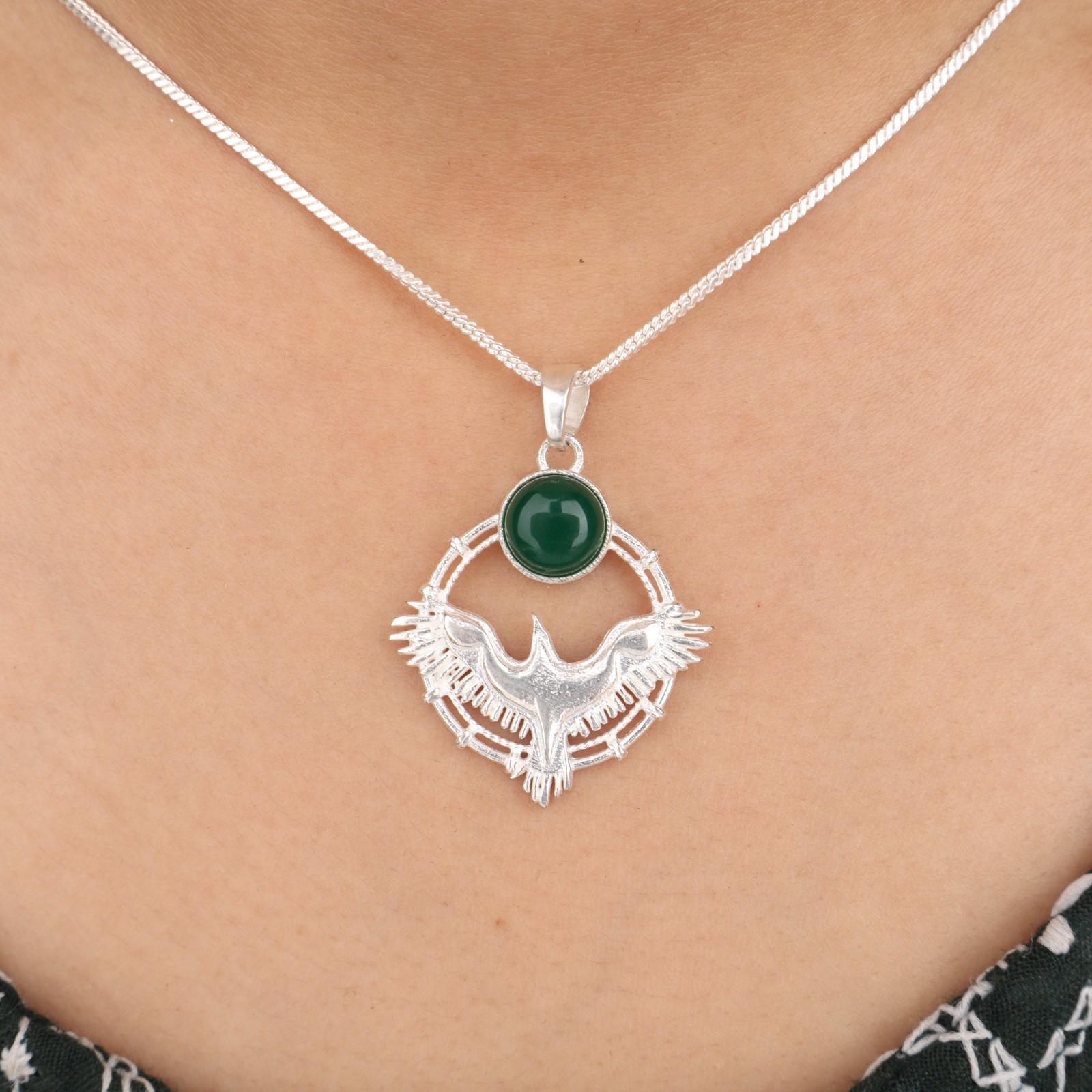 

Natural Green Onyx Cab Gemstone 925 Sterling Silver Jewelry Women Pendant 1.43 CP-38-25