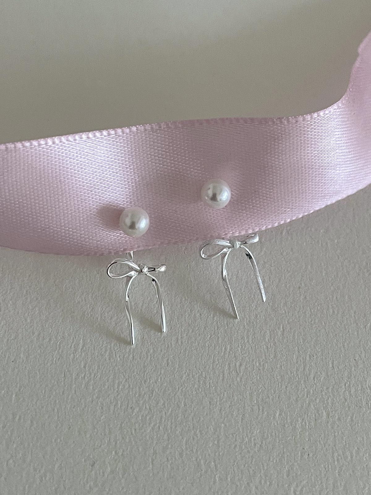 

Серьги-гвоздики с бантом и иглой из серебра 925 пробы, женские изысканные милые универсальные серьги с жемчугом, нишевые серьги высокого класса 925 silver needle