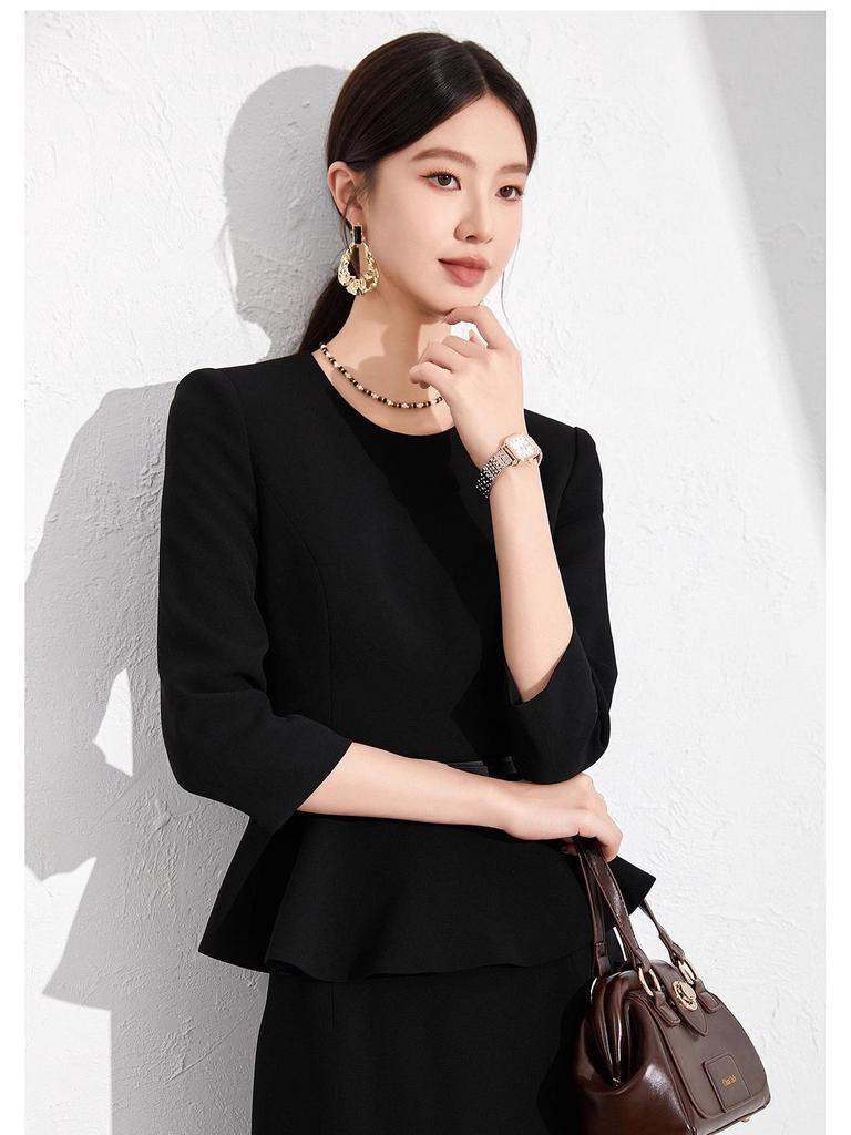 Aishangchen Autumn 2024 Women's Fashion Suit - High-End Slimming Two-Piece Set for a Sophisticated Look.
