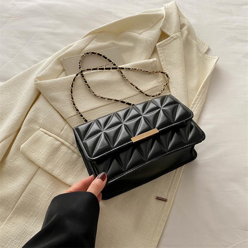 Internet Celebrity Small Square Bag Women 2025 Popular New Trendy Korean Version Shoulder Versatile Messenger Ins Fashion Diamond Chain Bag