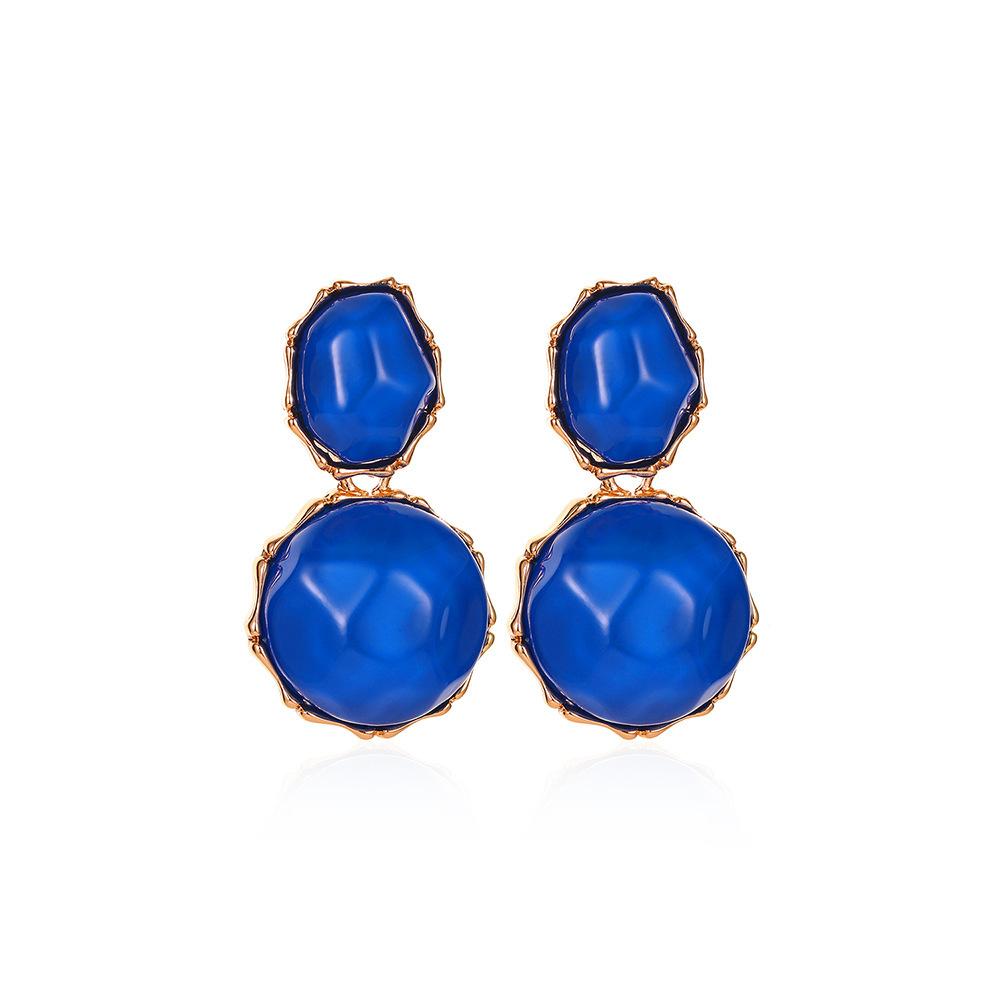 Modische unregelmäßige runde Ohrringe