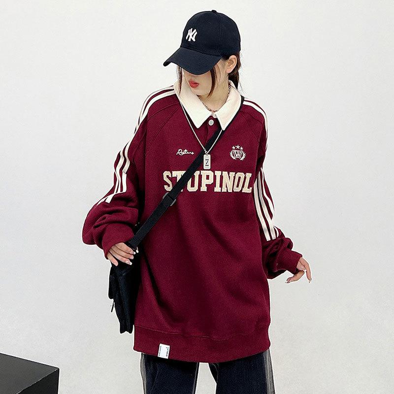 Damska modna koszulka POLO z długim rękawem o luźnym kroju w stylu preppy retro, z haftem literniczym, kołnierzykiem typu turn-down i paskami bocznymi