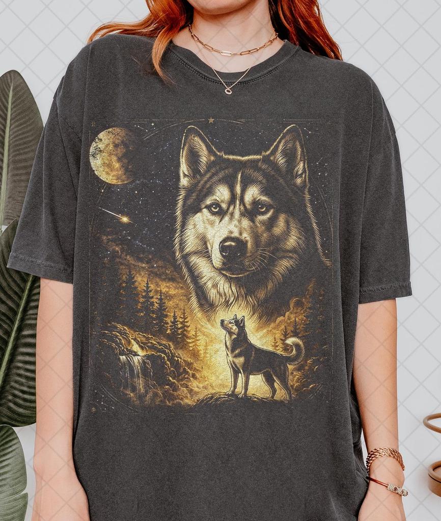 Comfort Colors Vintage Husky Wolf Moon Shirt - Retro 90s Wild Dog Graphic Tee - Aesthetic Celestial Forest Nature T shirt - Husky Lover Gift