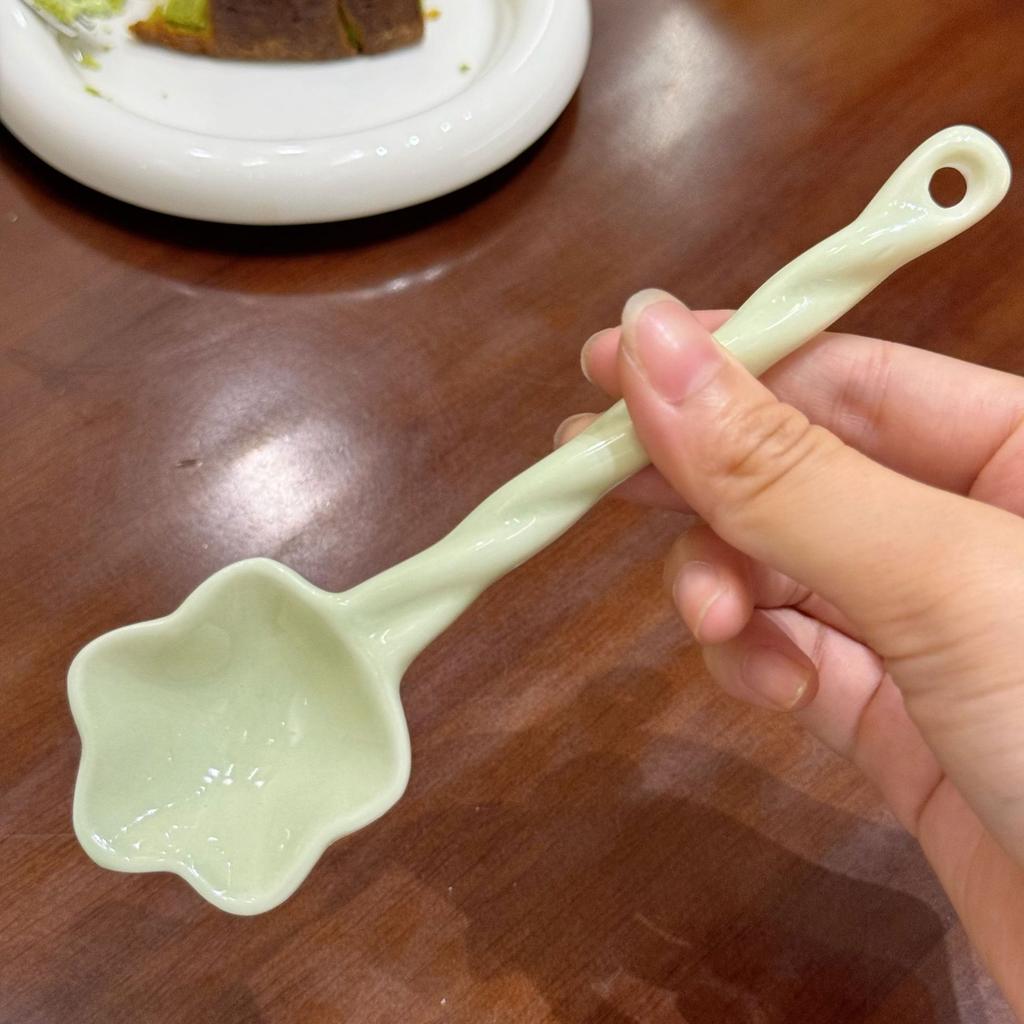 Girl's heart cute ceramic spoon star stirring spoon household rice spoon high value coffee spoon