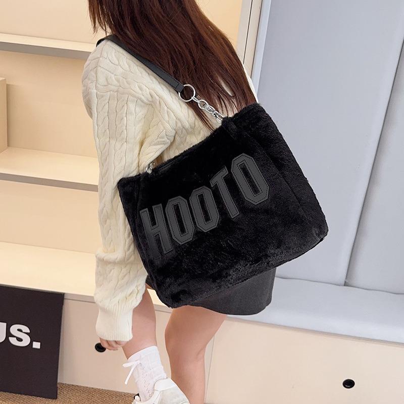 Winter Plush Underarm Women's Bag Large Capacity Alphabet Handbag College Student Make-up Commuter Shoulder Bag