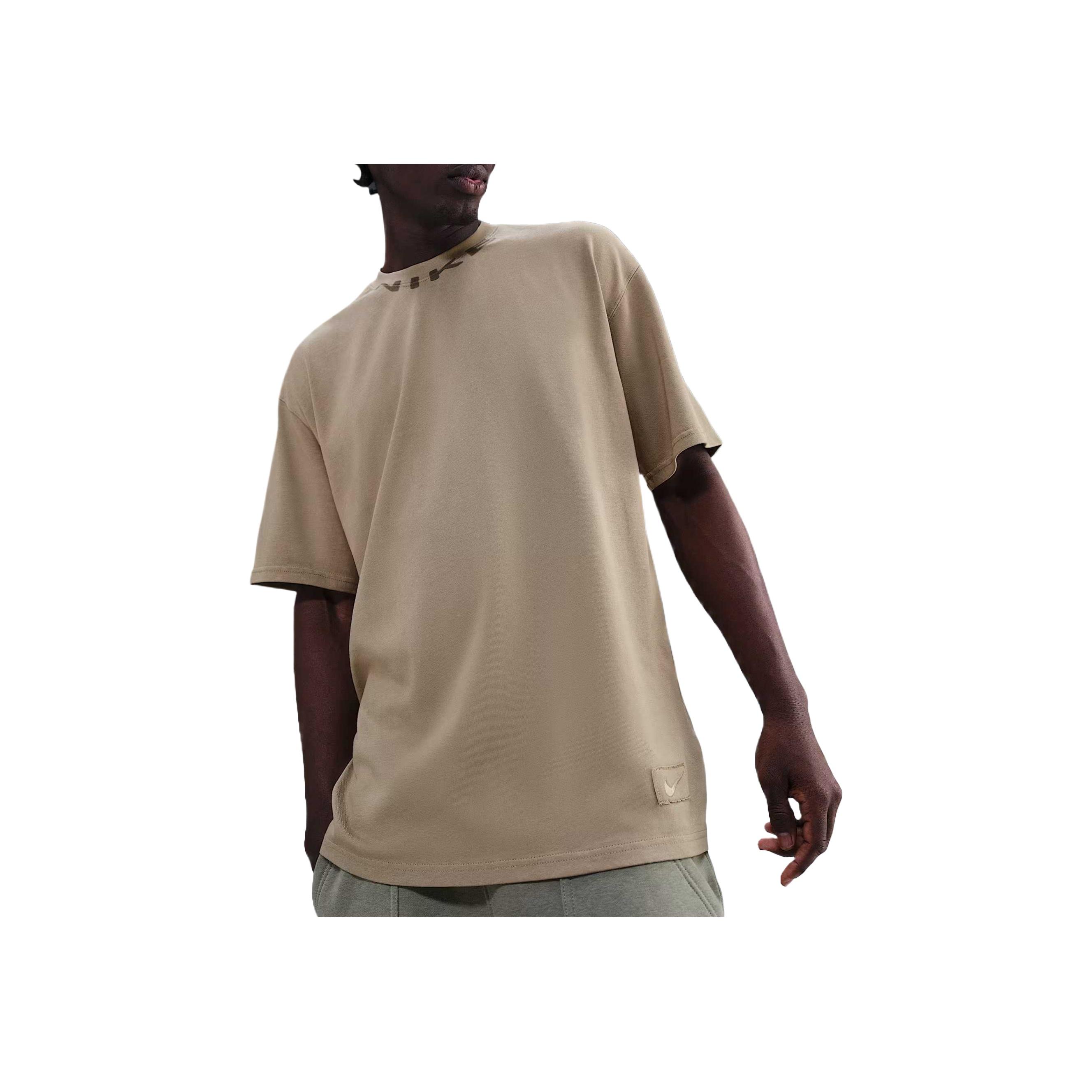 

Мужская футболка Nike Sportswear однотонная с круглым вырезом tops HV0140-247 M