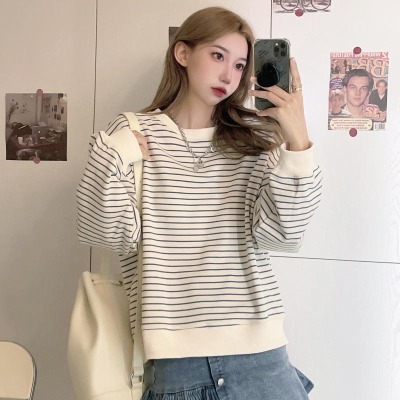 Women's Loose Striped Round Neck Pullover Long Sleeved Sweatshirt