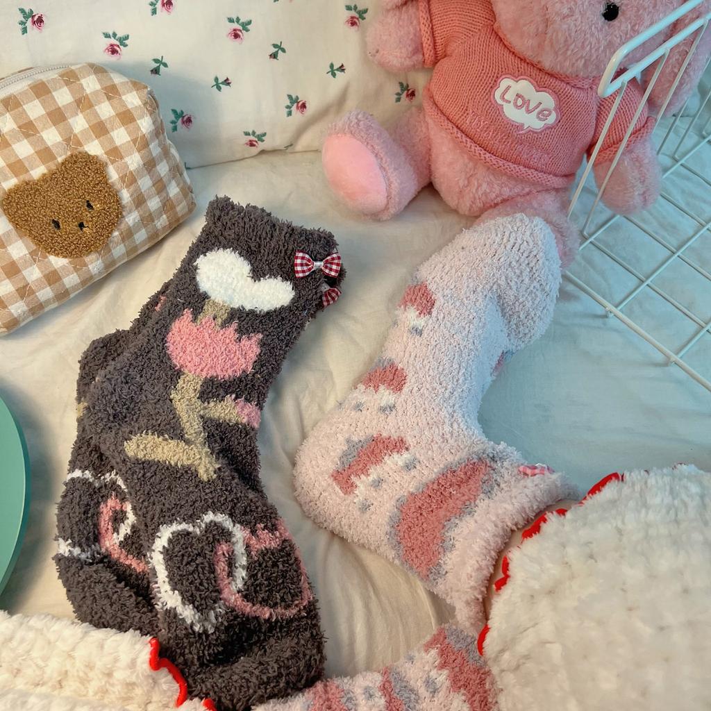 Winter Tulpe Korallenfleece Socken Damen Süß Und Niedlich Fleece Winter Warm Boden Socken Verdickte Mittelrohrsocken