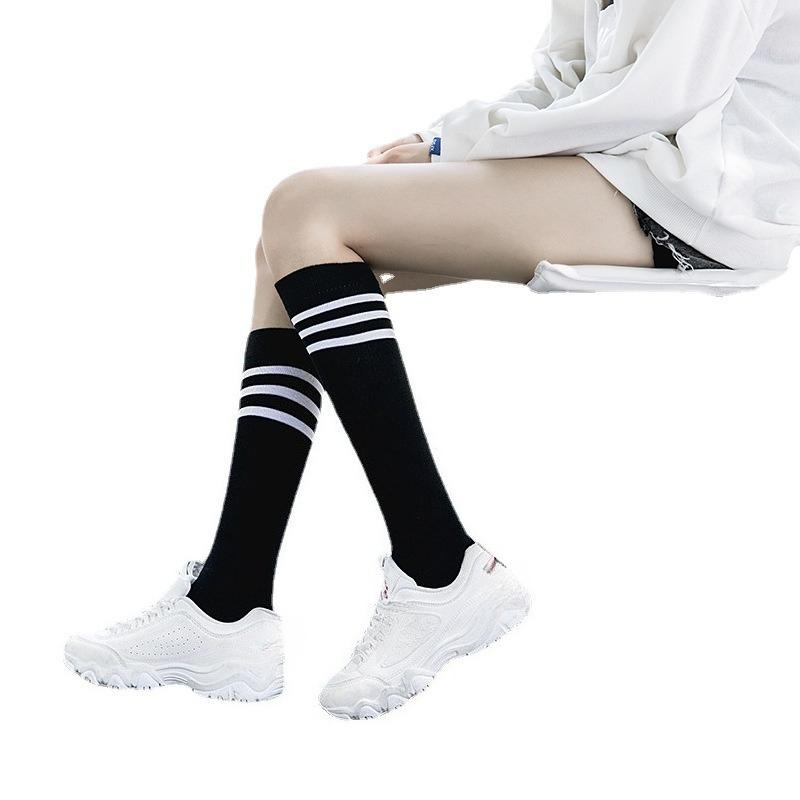 Frühlings-, Herbst- und Winter-Kniestrümpfe für Mädchen, Herbst- und Winter-Studenten-Persönlichkeit Drei-Streifen-Damenstrümpfe, Einfarbige gestreifte Socken
