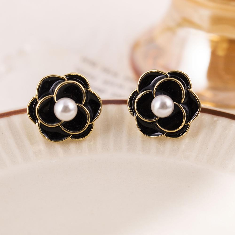 High-Grade Green Floral Pearl Earrings - Silver Needle Lily of the Valley and Tulip Design